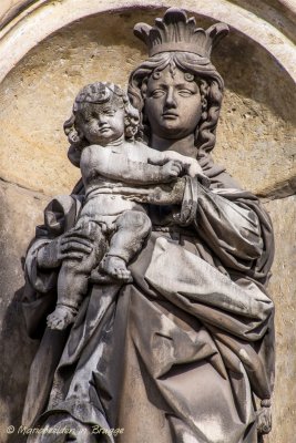Naaldenstraat 23-Staande Maria met Kind