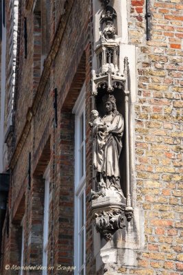 Oude Burg X Nieuwstraat - O.L.V. Onbevlekt ontvangen