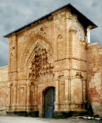 Gate, İshak Paşa Sarayı
