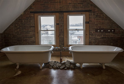 Penthouse, baths for two