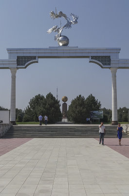 Monuments to independence, Tashkent