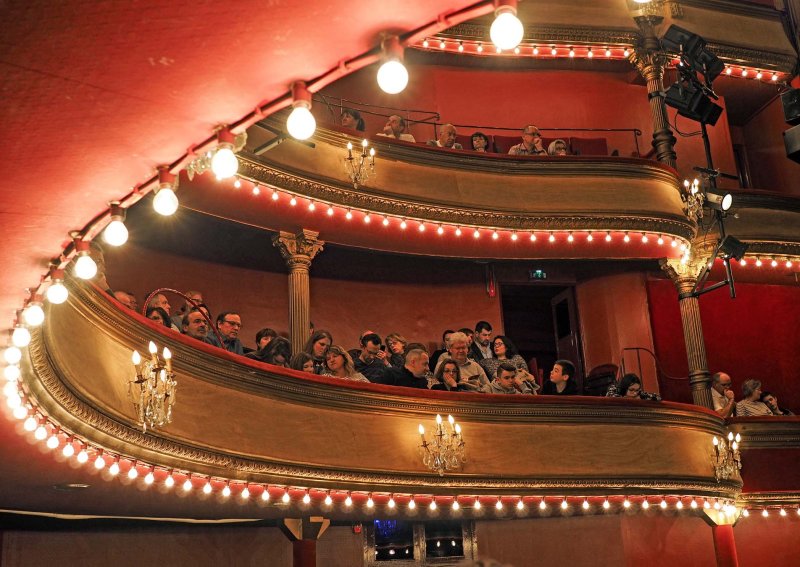 Theatre Bouffes Parisiennes; interior.