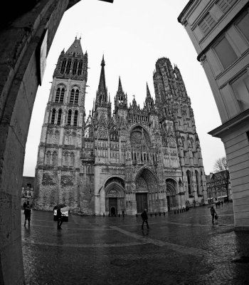 Walking in Rouen; Jeanne d'Arc's town and the Cathedral painted by Monet (Feb 2017)