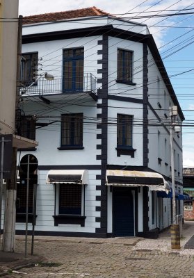 Corner of João Pinto and Saldanha Marinho streets. 