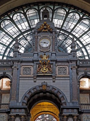 Gare Centrale d'Anvers (Antwerp Central Train Station).