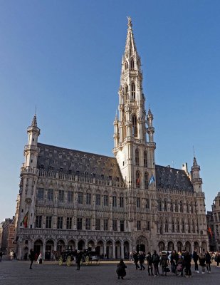 Brussels, la Grand Place; l'Hotel de Ville. 