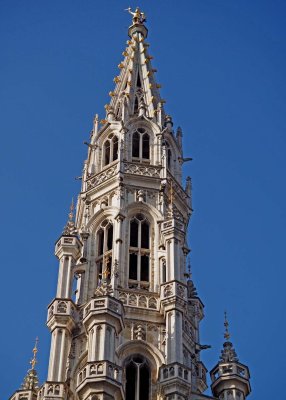 Brussels, la Grand Place; l'Hotel de Ville.