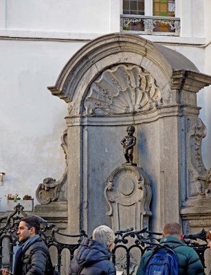 Manneken Pis, near the Grand Place. 