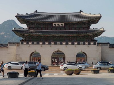 Seoul, downtown, the entrance of Gyeongbokgung Palace.