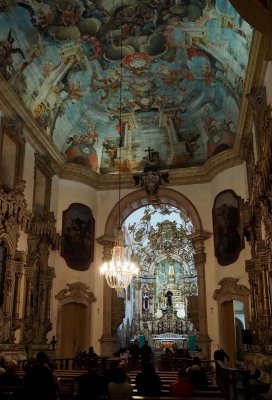 Inside São Francisco de Assis church.