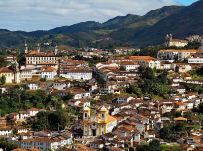 General view of Ouro Preto, taken from Santa Efigênia street.