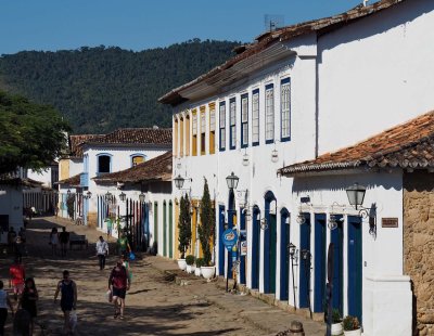 Paraty; houses at Rua (street) Tenente Francisco Antônio. 