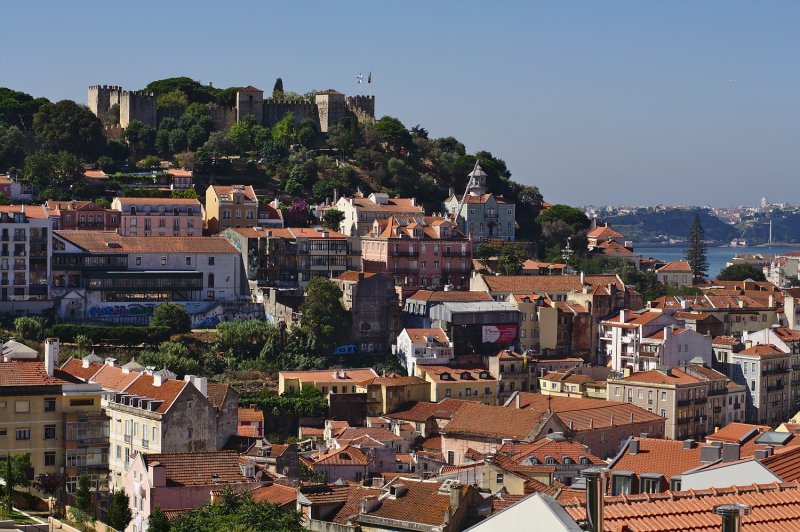 Vue sur Costa do Castelo depuis Mirador favorito de Lisboa