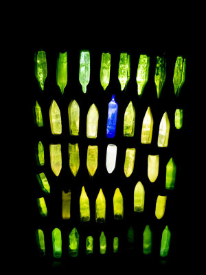 Hundertwasser Loo - bottle window