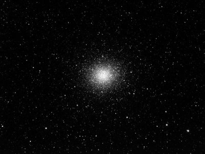 Omega Centauri Globular Custer (NGC5139) using 90mm Siding Spring telescope with 10 minute exposure