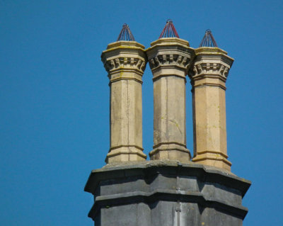  Kilkenny Castle three chimneys