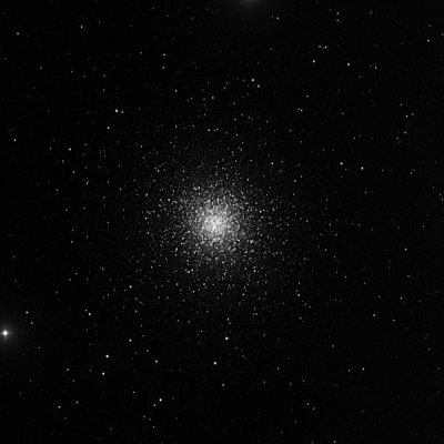M13_Globular Cluster taken with Green filter_622mm_California_5 minute exposure.jpg