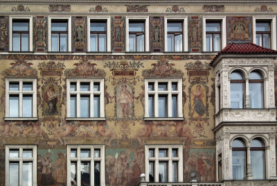  Wiehluvdom Building murals Wenceslas Square