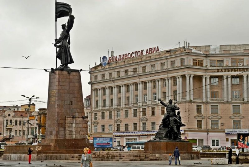 Ploshchad Bortsov Revolutsy, Vladivostok