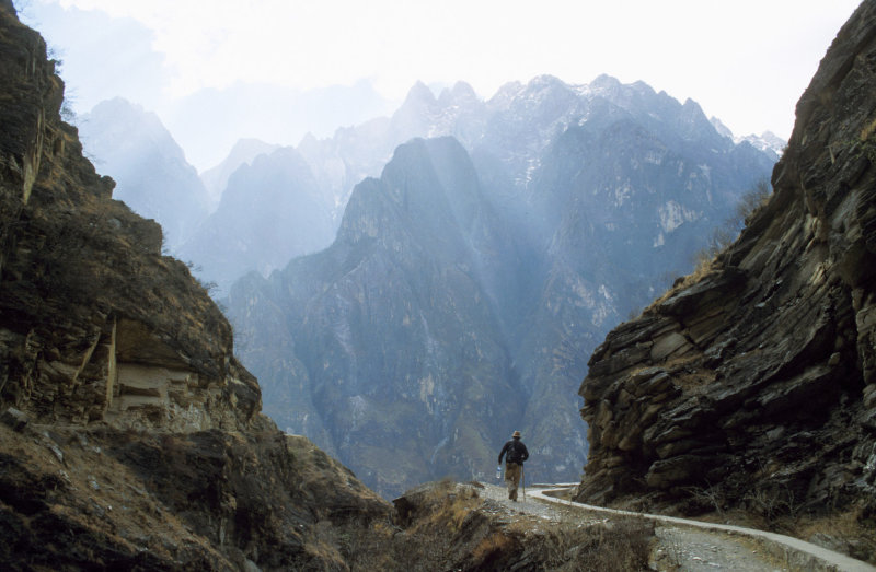 A bend on the Upper Track, Tiger Leaping Gorge, 2004