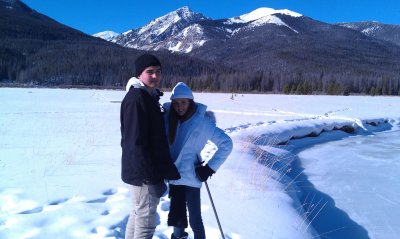 forrest chrissy snowshoeing rocky mountain national park.jpg