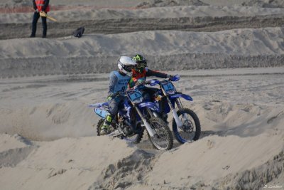 Beach Cross D7-18_136 (800x600).JPG