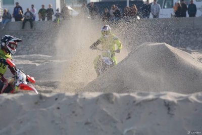 Beach Cross D7-18_146 (800x600).JPG