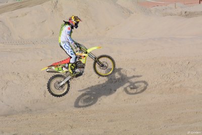 Beach Cross D7-18_158 (800x600).JPG
