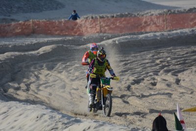 Beach Cross D7-18_159 (800x600).JPG