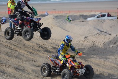 Beach Cross D7-18_180 (800x600).JPG
