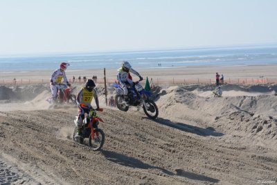 Beach Cross D7-18_200 (800x600).JPG