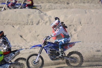 Beach Cross D7-18_208 (800x600).JPG