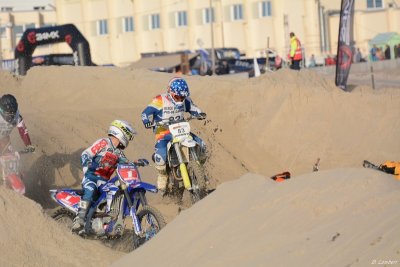 Beach Cross D7-18_364 (800x600).JPG