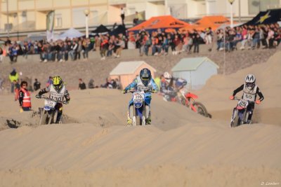 Beach Cross D7-18_373 (800x600).JPG