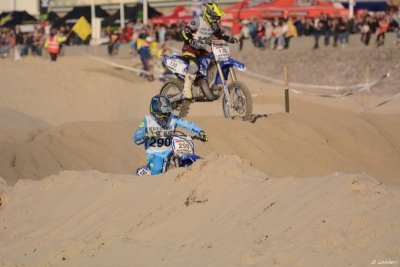 Beach Cross D7-18_383 (800x600).JPG
