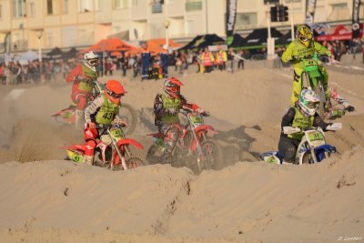 Beach Cross D7-18_393 (800x600).JPG
