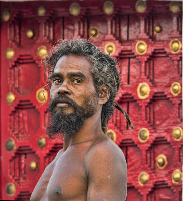 23 Sadhu at the temple door.jpg
