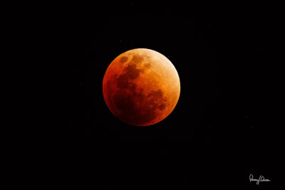 LUNAR ECLIPSE OF JAN. 31, 2018 (08:56:05 pm, Manila Time). 
Observed from Rosario, La Union, Philippines, Canon 7D II + 400 2.8 L IS + Canon 1.4x III TC, Manfrotto 475B/516 support, 
560 mm, f/4, ISO 6400, 1/25 sec, manual exposure, cropped and resized to 1500 x 1000.