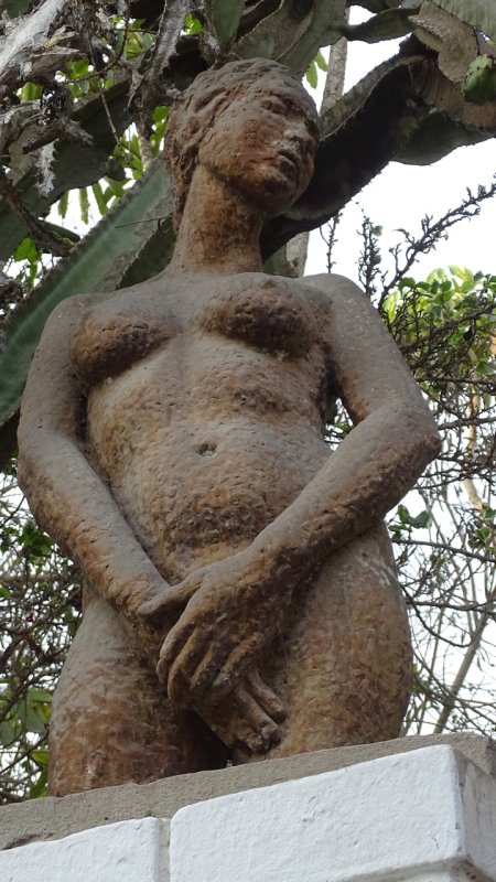 Bajada de los Baos Statue