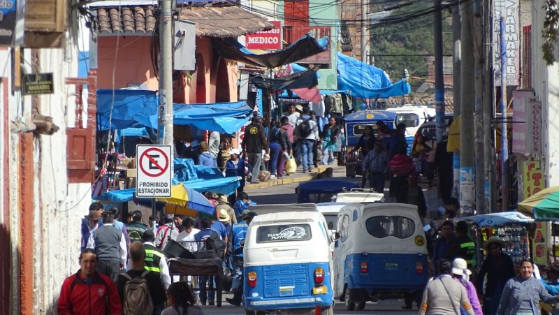 Urubamba Street Scene