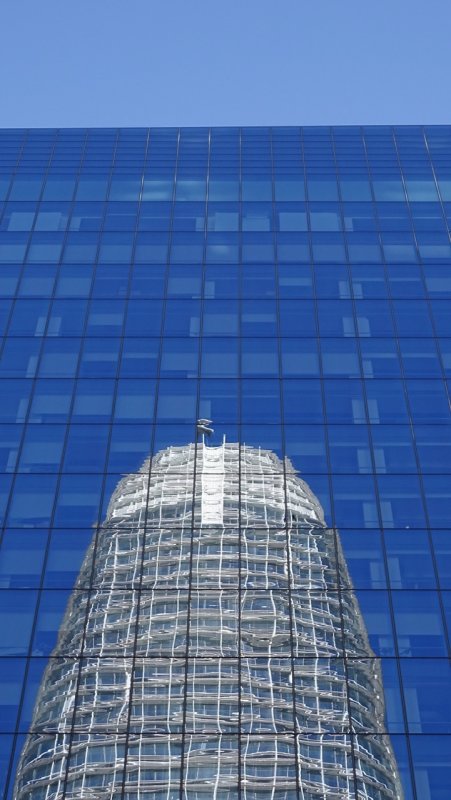 Salesforce Tower Reflection