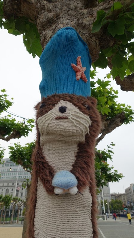 Knitted Sea Otter Tree Cosy