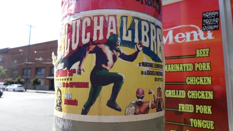 Lucha libre y El Tonayense Taco Truck