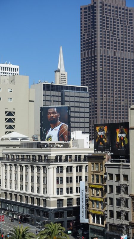 KD Overlooking Union Square