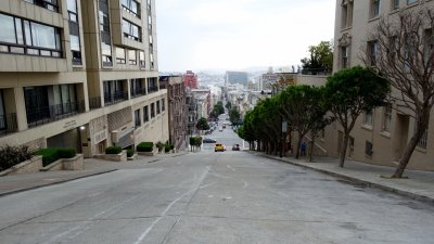 No cars parked on Jones Street