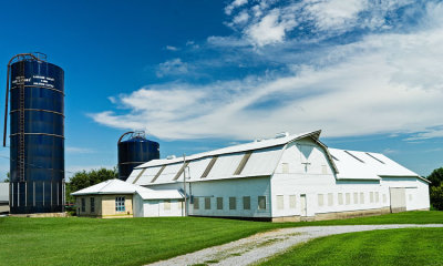Lauramie Farms Barn with Milkhouse