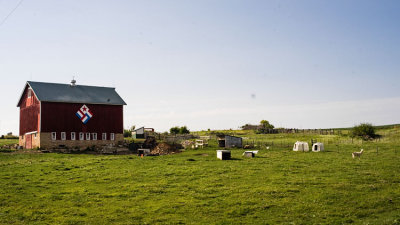 Barn w Hex Sign