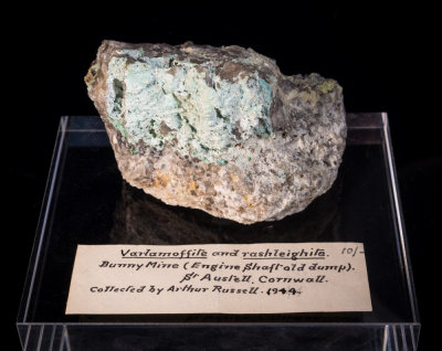 Turquoise var Rashleighite and Varlamoffite, 12 cm, Bunny Mine (Engine Shaft old dump), St. Austell, Cornwall.