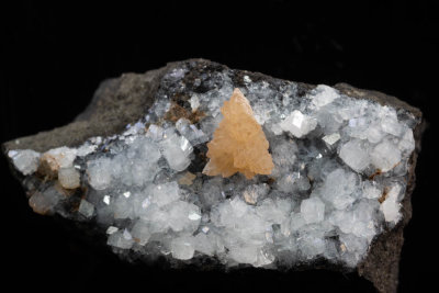 Alter_Stein_calcite_phillipsite.jpg