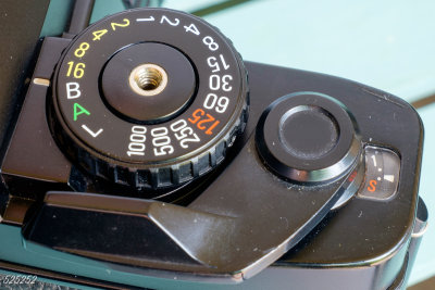KR-10 Super shutter speed dial.jpg